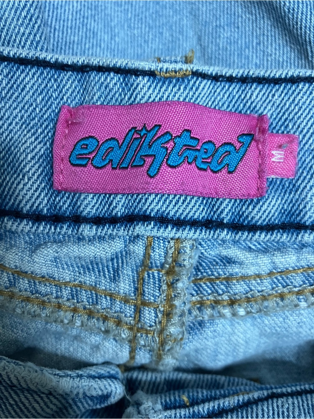 Edikted Roll Down Low Rise Baggy Jeans - Picture 5 of 8